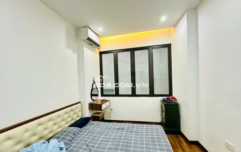 NGÕ NÔNG GẦN PHỐ - VÀI BƯỚC CHÂN RA  HỒ ĐIỀU HOÀ - NHÀ ĐẸP Ở LUÔN - TẶNG NỘI THẤT.