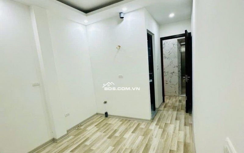 NHÀ ĐẸP Ở NGAY, 20M RA Ô TÔ, 7 TẦNG THANG MÁY-NGÕ RỘNG.