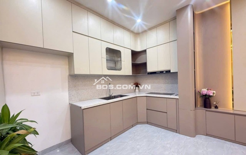 Nhà Đẹp Ngõ Linh Quang, Đống Đa 31m, 5 tầng, mt 4m, giá 9.3 tỷ