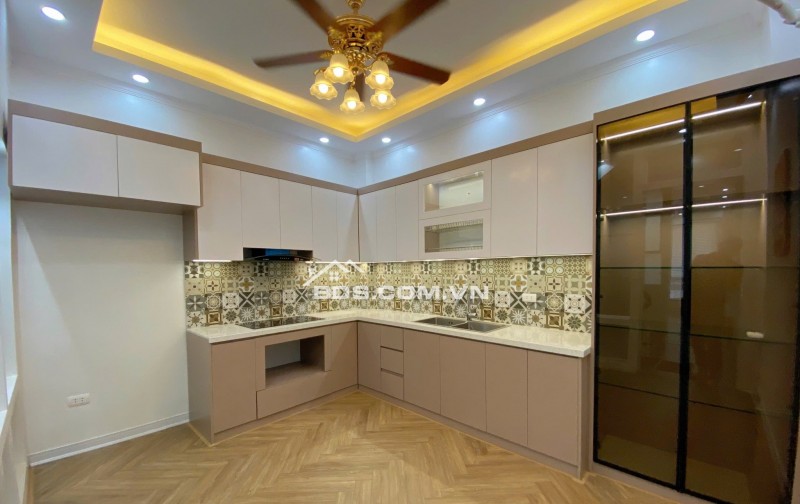 Nhà Nguyễn Khang - Phân Lô Oto Tránh - 2 Nhà Ra Phố - Ngõ Thông Kinh Doanh