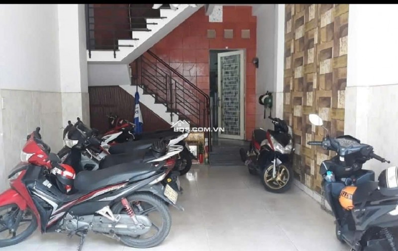 Bán nhà khu vực tiện ích hẻm Lê Thúc Hoạch