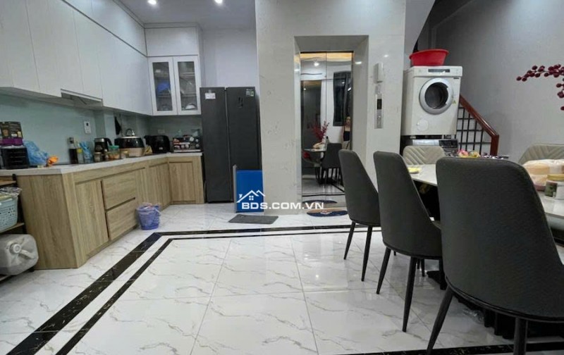Bán Nhà Trương Định, Hai Bà Trưng - Gần Phố - Thang Máy - Ở Ngay - 36m, 5 Tầng - Nhỉnh 9 Tỷ.