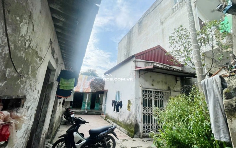 Hiếm! Đất Lạc Long Quân – 110m², ngõ thông thoáng, rộng, gần Hồ, an sinh đỉnh, giá 15 Tỷ.