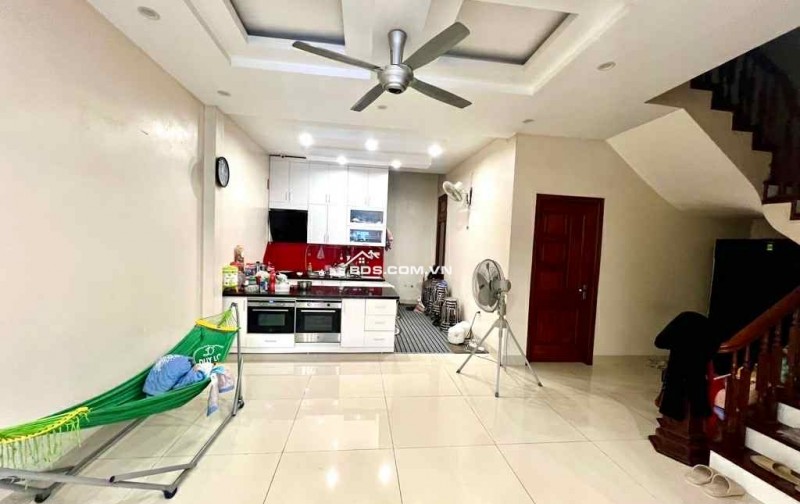 bán nhà Cổ Linh, 140m, mặt tiền 6.2m, nở hậu, đường rộng 10m, 3 ôtô tránh nhau