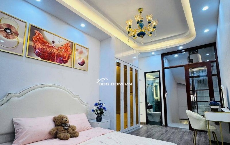 Nhà Đẹp Gần Đường Ô Tô,  Dốc Thọ Lão 25/27m, 4  tầng,  mt 4m, giá 8.3 tỷ.
