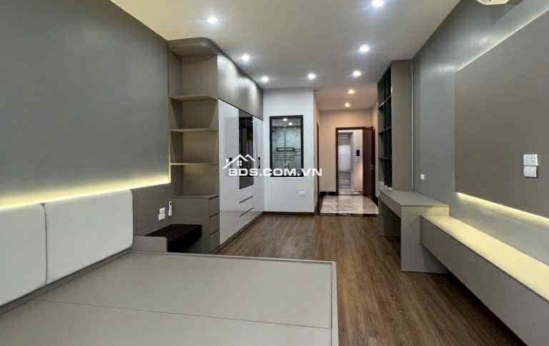 BỒ ĐỀ -HỒNG TIẾN 53M-X5 TẦNG-THANG MÁY -FULL NỘI THẤT-Ô TÔ VÀO TẬN CỬA