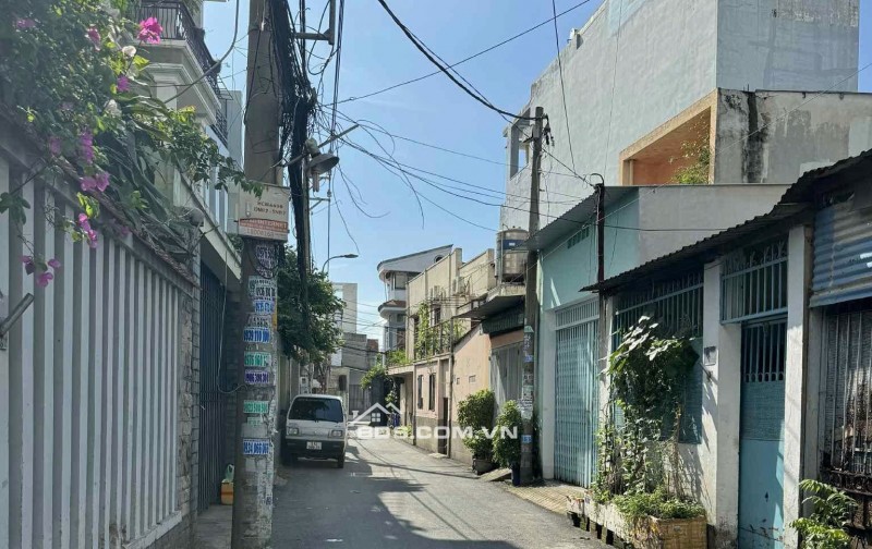Biệt thự phố 8x17m 3tầng 6PN hẻm xe hơi Trưng Vương 3, Hóc Môn