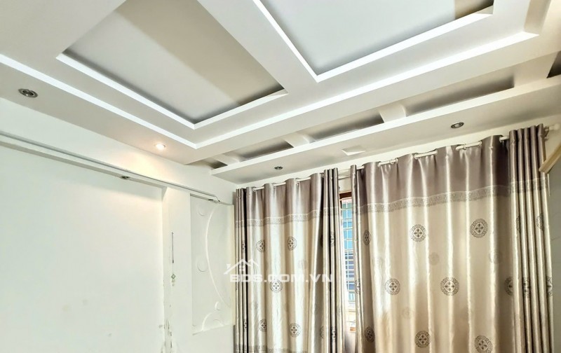 Nhà Trung Kính-Phân Lô Oto Tránh - Sát Phố - Ngõ Thông Kinh Doanh
