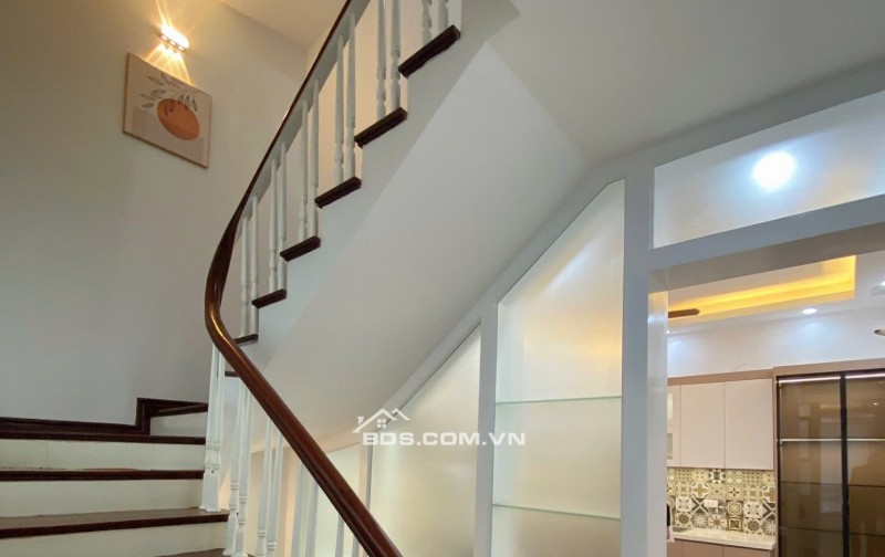 Nhà Nguyễn Khang - Phân Lô Oto Tránh - 2 Nhà Ra Phố - Ngõ Thông Kinh Doanh