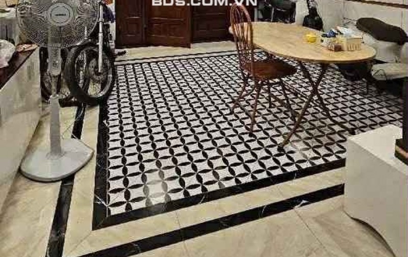 Hiếm Nhà Thạch Bàn 6 tầng – nội thất cao cấp – ô tô đỗ cửa
