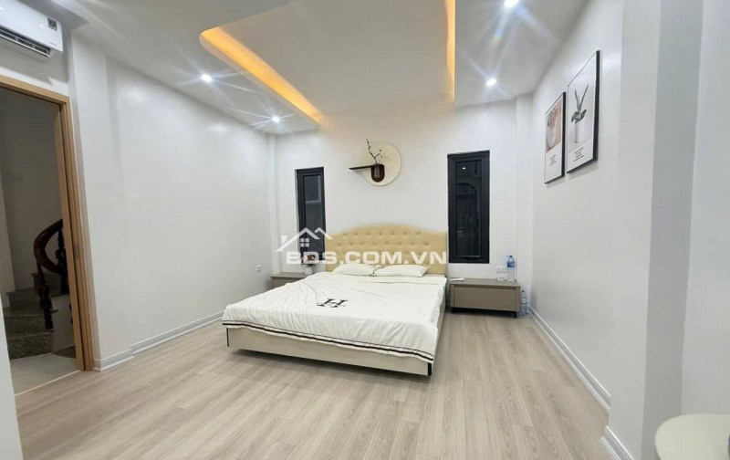 Nhà Đẹp Ngõ Linh Quang, Đống Đa 31m, 5 tầng, mt 4m, giá 9.3 tỷ