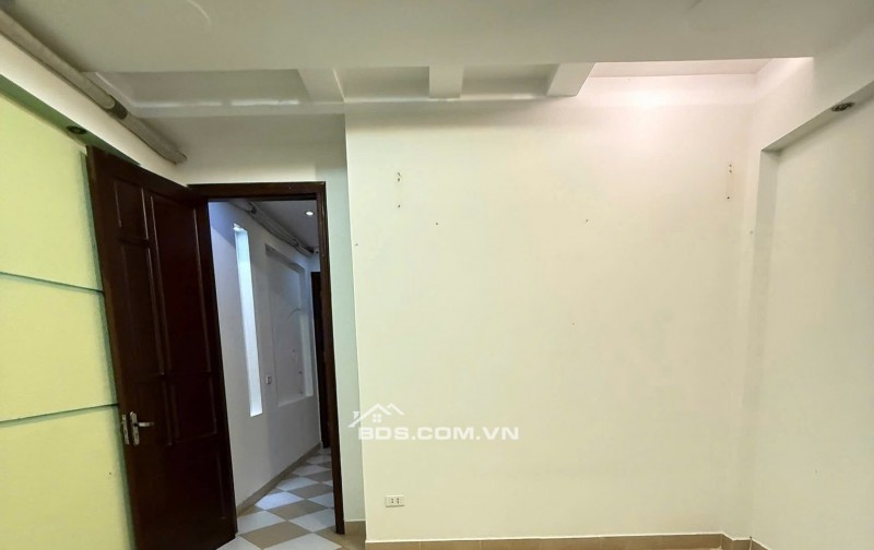 Nhà Trung Kính-Phân Lô Oto Tránh - Sát Phố - Ngõ Thông Kinh Doanh