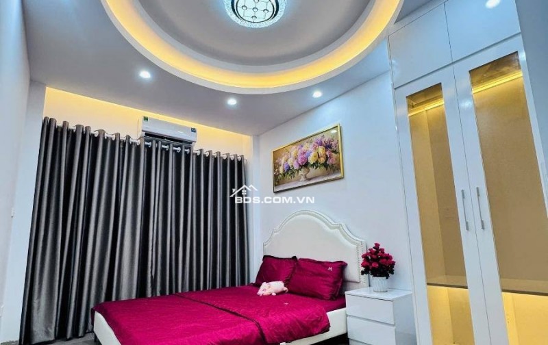 Nhà Đẹp Gần Đường Ô Tô,  Dốc Thọ Lão 25/27m, 4  tầng,  mt 4m, giá 8.3 tỷ.