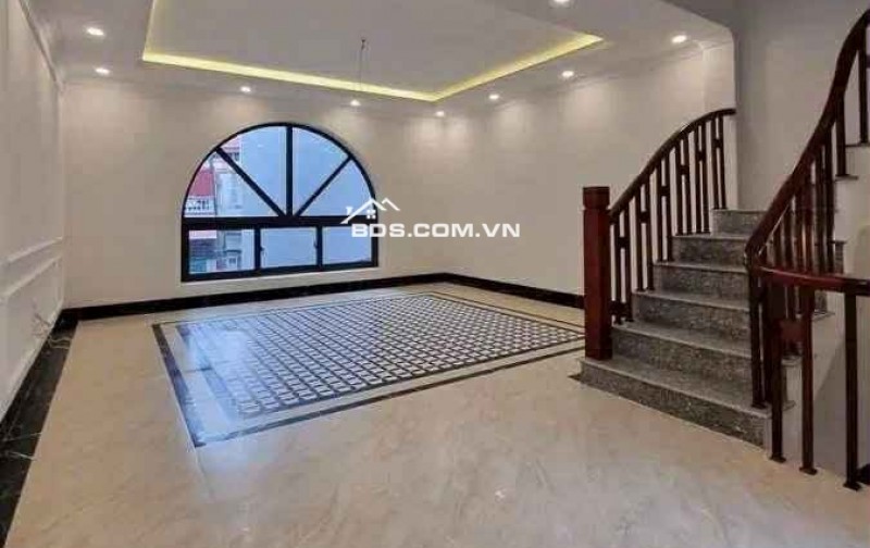 Hiếm Nhà Thạch Bàn 6 tầng – nội thất cao cấp – ô tô đỗ cửa