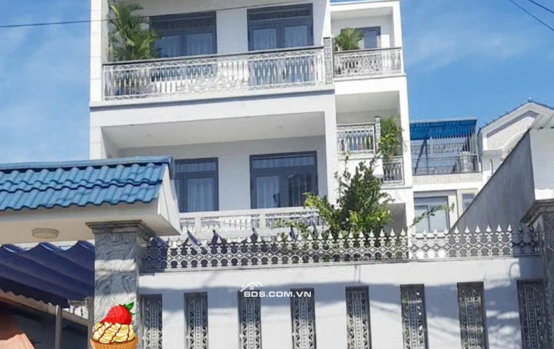 Cần bán gấp nhà đẹp 12tỷ8 quận Bình Tân, 8x22m, sổ đỏ chính chủ, liên hệ gặp anh Dũng