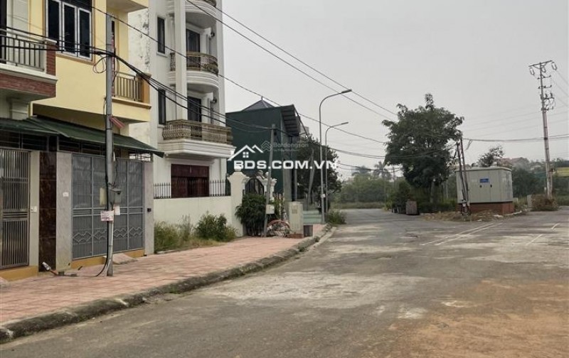 Cần bán đất sổ đỏ chính chủ đường phân lô, giao dịch chính chủ