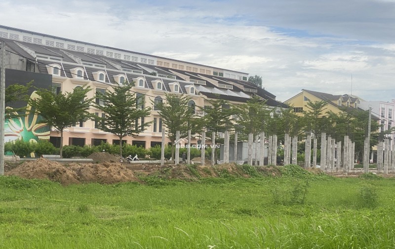 Đô Thị Giao Thương Đông Cần Thơ (toạ lạc 165 Võ Văn Kiệt, P. Sóc Trăng, TP. Cần Thơ)