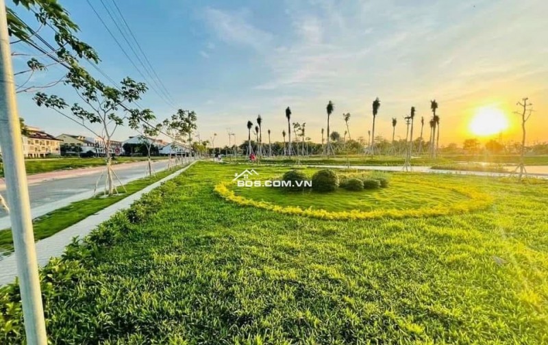 Vạn Phát Velora Đông Cần Thơ (toạ lạc 165 Võ Văn Kiệt, P. Sóc Trăng, TP. Cần Thơ)