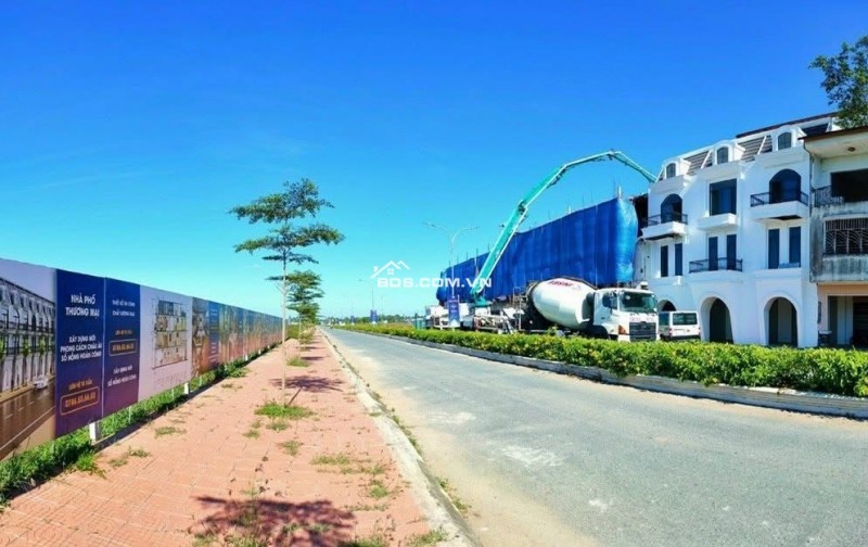 Vạn Phát Velora Đông Cần Thơ (toạ lạc 165 Võ Văn Kiệt, P. Sóc Trăng, TP. Cần Thơ)