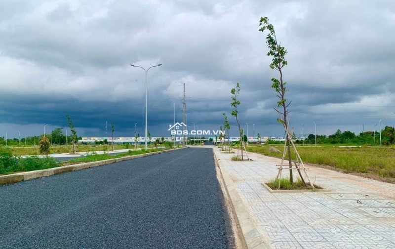 Vạn Phát Velora Đông Cần Thơ (toạ lạc 165 Võ Văn Kiệt, P. Sóc Trăng, TP. Cần Thơ)