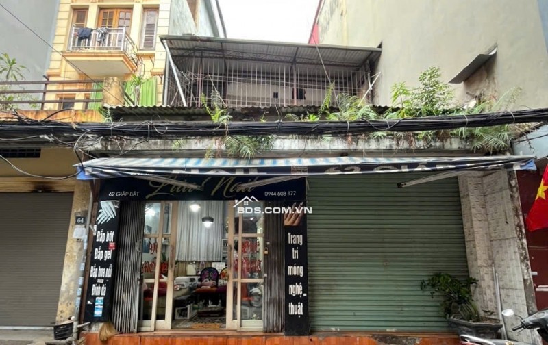 Bán Nhà Mặt Đường Phố Giáp Bát. Dt. 87m2. Mặt Tiền 6.2m