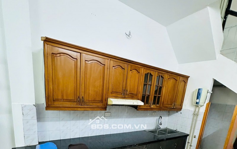 Bán nhà đẹp mặt ngõ thông kinh doanh phố Nguyên Hồng 33m2 4tầng nhỉnh 7 tỷ Ba Đình