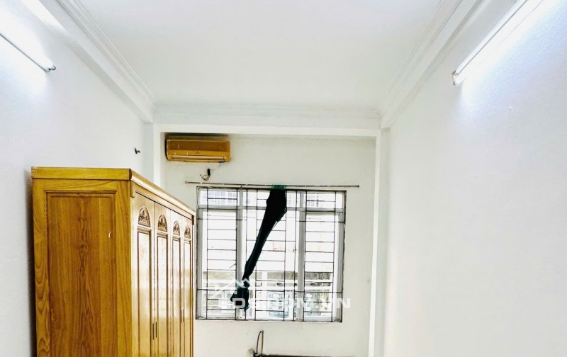 Bán nhà đẹp mặt ngõ thông kinh doanh phố Nguyên Hồng 33m2 4tầng nhỉnh 7 tỷ Ba Đình