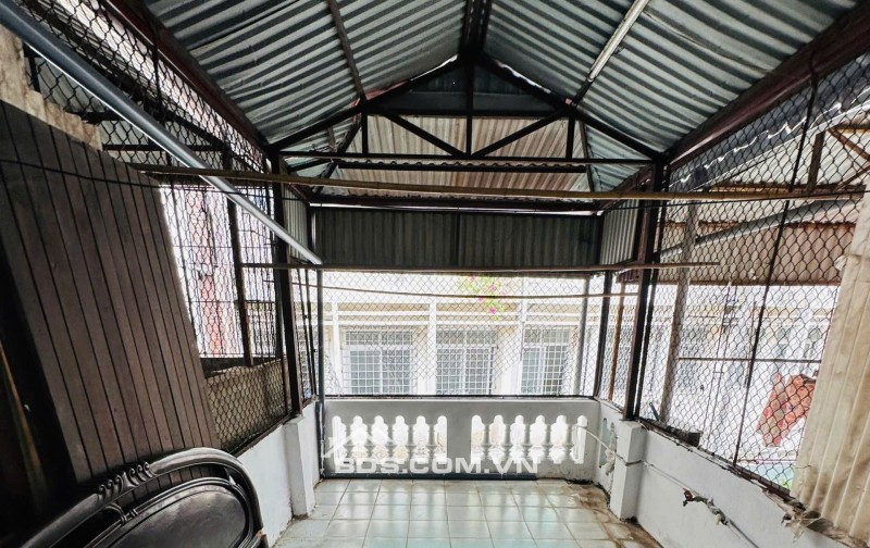 Bán nhà đẹp mặt ngõ thông kinh doanh phố Nguyên Hồng 33m2 4tầng nhỉnh 7 tỷ Ba Đình