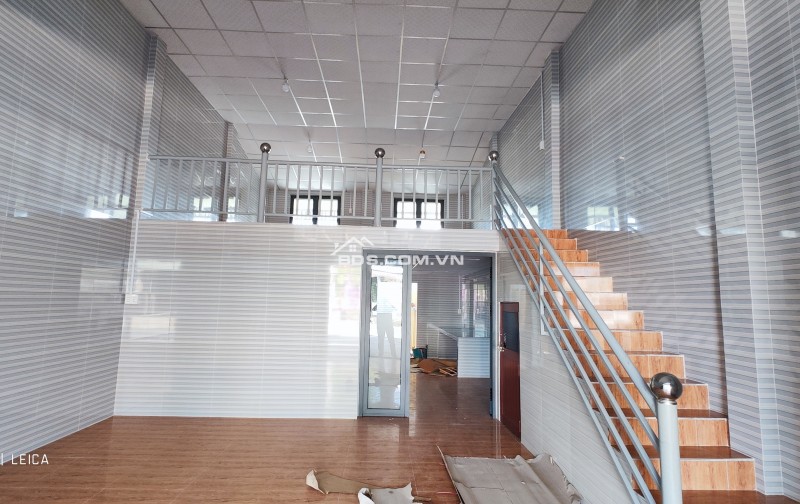Bán nhà mặt tiền Huỳnh Văn Đảnh xã Tân Trụ giá 3 tỷ