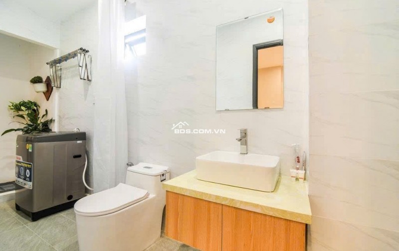 Bán toà căn hộ Apartment gần biển Mỹ Khê, TP. Đà Nẵng