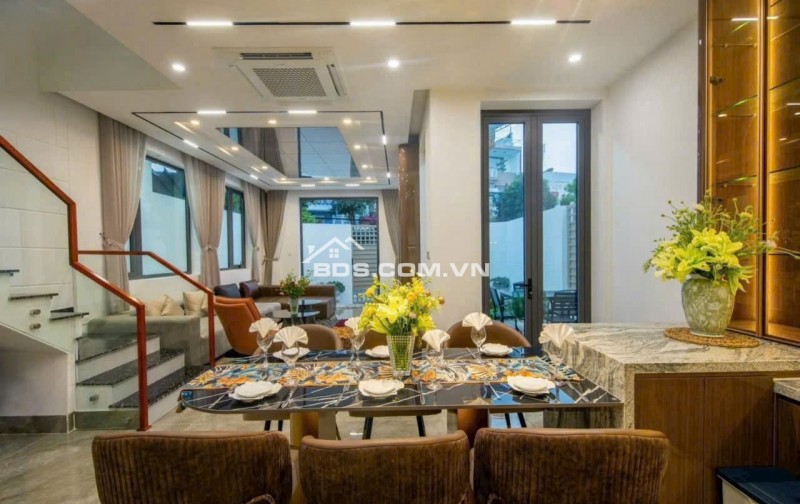 Sỡ hữu ngay căn biệt thự 2 mặt tiền gần đường Thăng Long, Q.Hải Châu, TP. Đà Nẵng