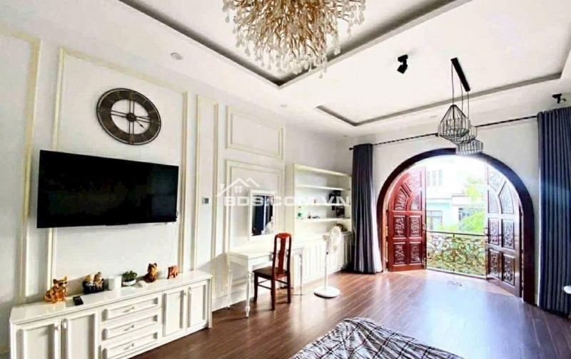 Siêu phẩm biệt thự sang trọng gần sát đường Phùng Hưng, TP. Đà Nẵng