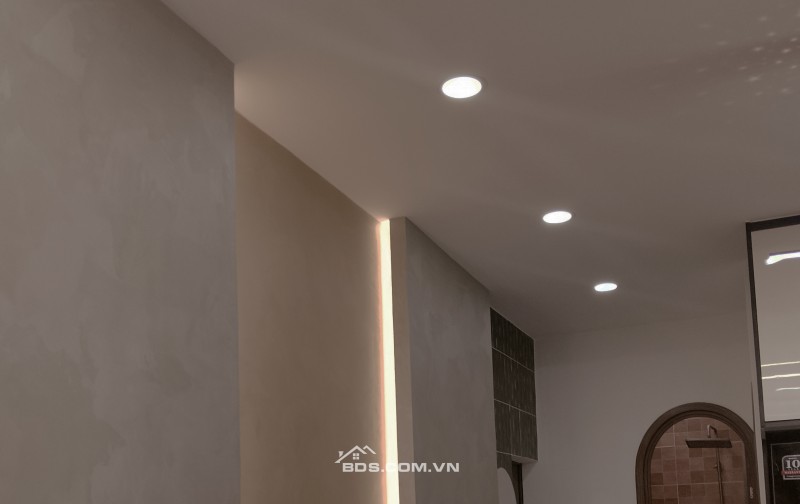 Nhà phố thiết kế hiện đại – sang trọng, phong cách tối giản 1 trệt 1 lầu 3 phòng ngủ gần Phan Xích Long 6.8 tỷ
