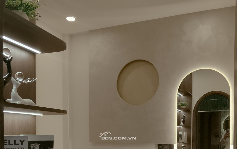 Nhà phố thiết kế hiện đại – sang trọng, phong cách tối giản 1 trệt 1 lầu 3 phòng ngủ gần Phan Xích Long 6.8 tỷ