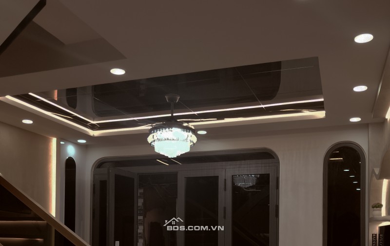Nhà phố thiết kế hiện đại – sang trọng, phong cách tối giản 1 trệt 1 lầu 3 phòng ngủ gần Phan Xích Long 6.8 tỷ