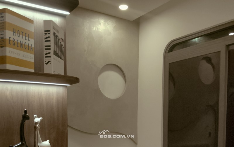 Nhà phố thiết kế hiện đại – sang trọng, phong cách tối giản 1 trệt 1 lầu 3 phòng ngủ gần Phan Xích Long 6.8 tỷ