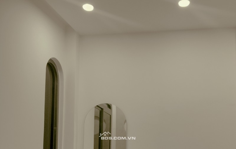 Nhà phố thiết kế hiện đại – sang trọng, phong cách tối giản 1 trệt 1 lầu 3 phòng ngủ gần Phan Xích Long 6.8 tỷ