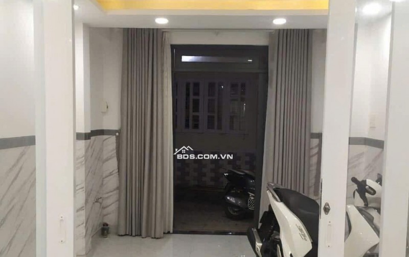 Cho thuê phòng trong nhà nguyên căn ngay Ngã tư hàng xanh
