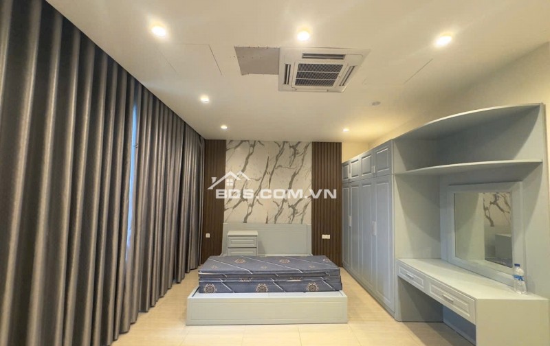 Bán nhà mặt đường tại đằng hải, dt :143m , 4 tầng thang máy giá hơn 9 ty