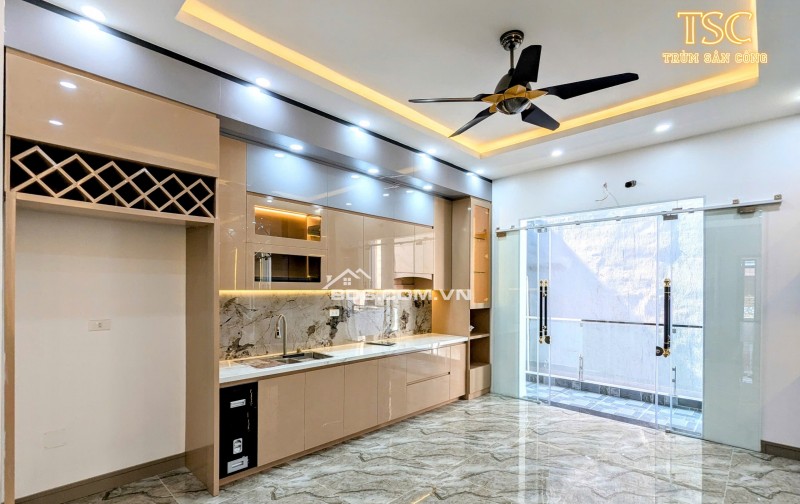 Bán nhà , tô vũ văn cao , thang máy , xây mới
