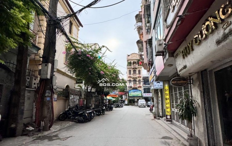 Bán nhà Tôn Đức Thắng 8 tầng thang máy, ngõ thông kinh doanh, văn phòng, ô tô tránh, nhà đẹp mới tinh