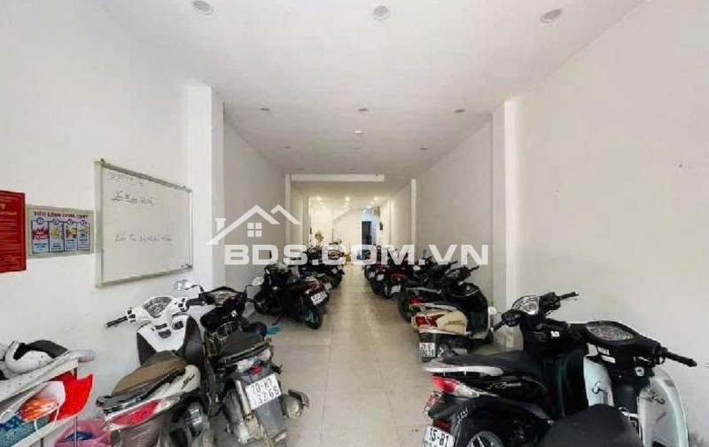 Bán nhà phố Trần Đại Nghĩa sát Đại học Kinh tế  quốc dân CCMN dòng tiền 150 triệu/ tháng.