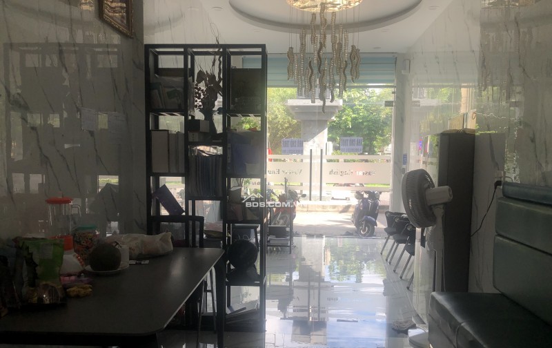 CHO THUÊ NGUYÊN CĂN MẶT TIỀN TRƯỜNG SA MỚI TINH - 5 TẦNG -