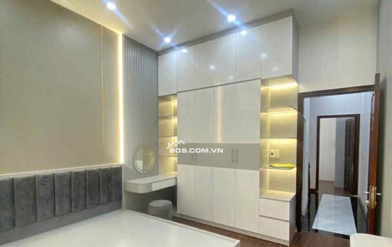 Bán nhà Kim Ngưu, quận Hai Bà Trưng 45m, nhà đẹp công năng đầy đủ, ngõ rộng, thông, gần phố