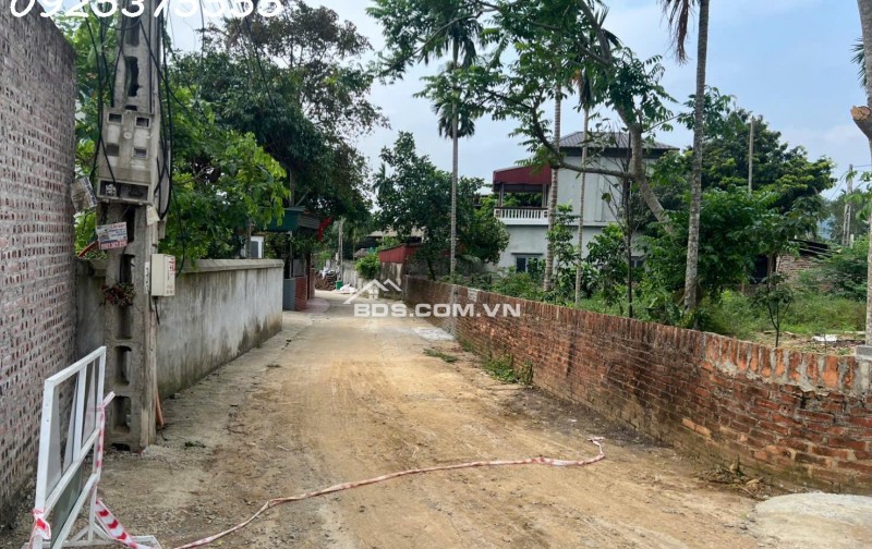 Siêu phẩm đất đẹp vuông như bánh chưng, giá rẻ tại Phú Mãn, Quốc Oai