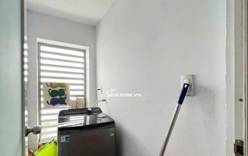 Cho thuê chung cư Phúc Yên 2, Tân Bình, 137m2, 3pn, 2wc, NT, 12tr/th