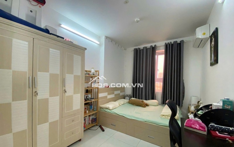 Satra Eximland- Phan Đăng Lưu-P1- PN, 90m2, 2PN, 2WC, 16tr5/th,Nhà mới
