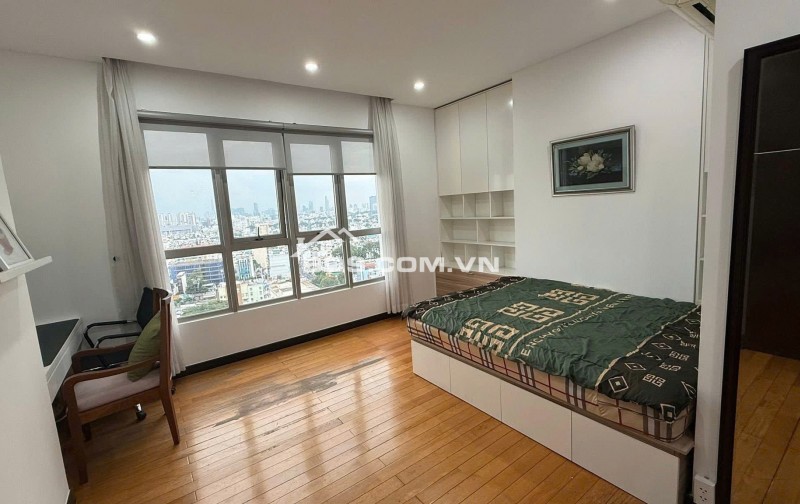 Chung cư Satra Eximland, Phú Nhuận: 3p ngủ, 2wc, NTCB, 22tr/th, 145m2.