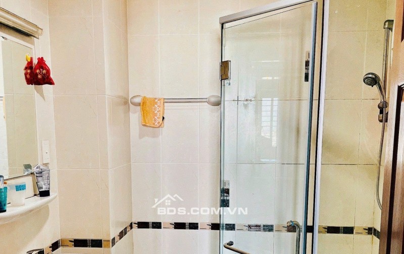 Screc Tower,  974A Trường Sa, Q3: 86m2, 2p ngủ, 2wc, full nt, 13tr/th