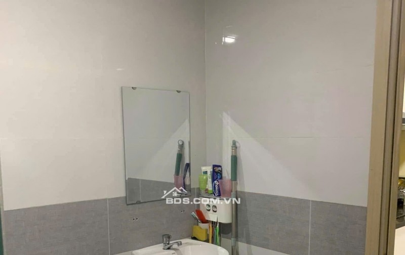 Chung cư Đặng Văn Ngữ, P13, PN: Căn góc 2p ngủ, Nhà sạch, 12tr5/th.